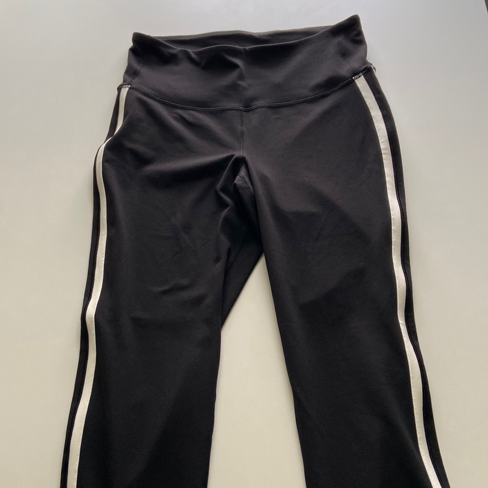 Old Navy Active Elevate Go-Dry Leggings